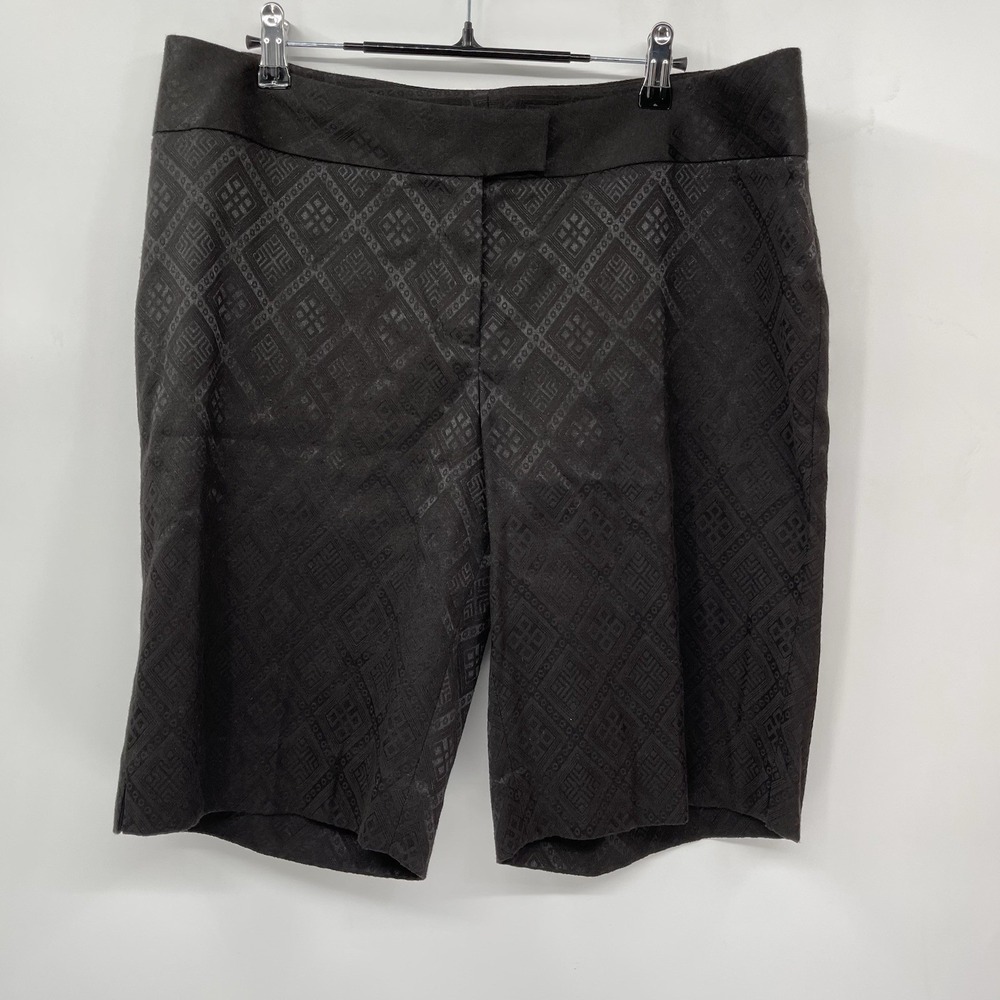 White House Black Market 14 Bermuda‎ Shorts Womens Black Geometric Jacquard Mid